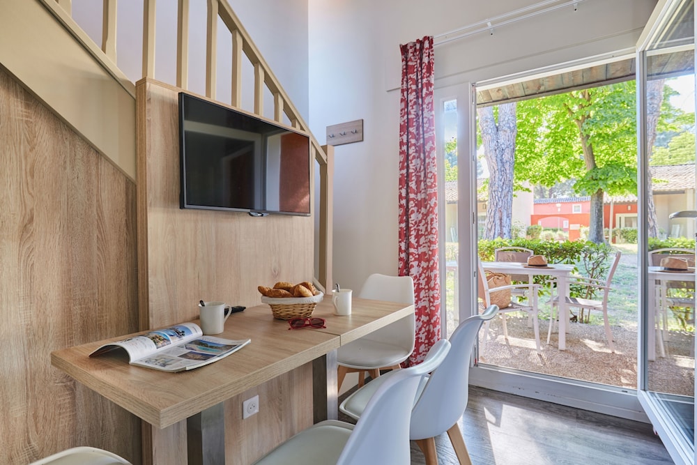 Odalys Village Camarguais Les Gardians 33/50