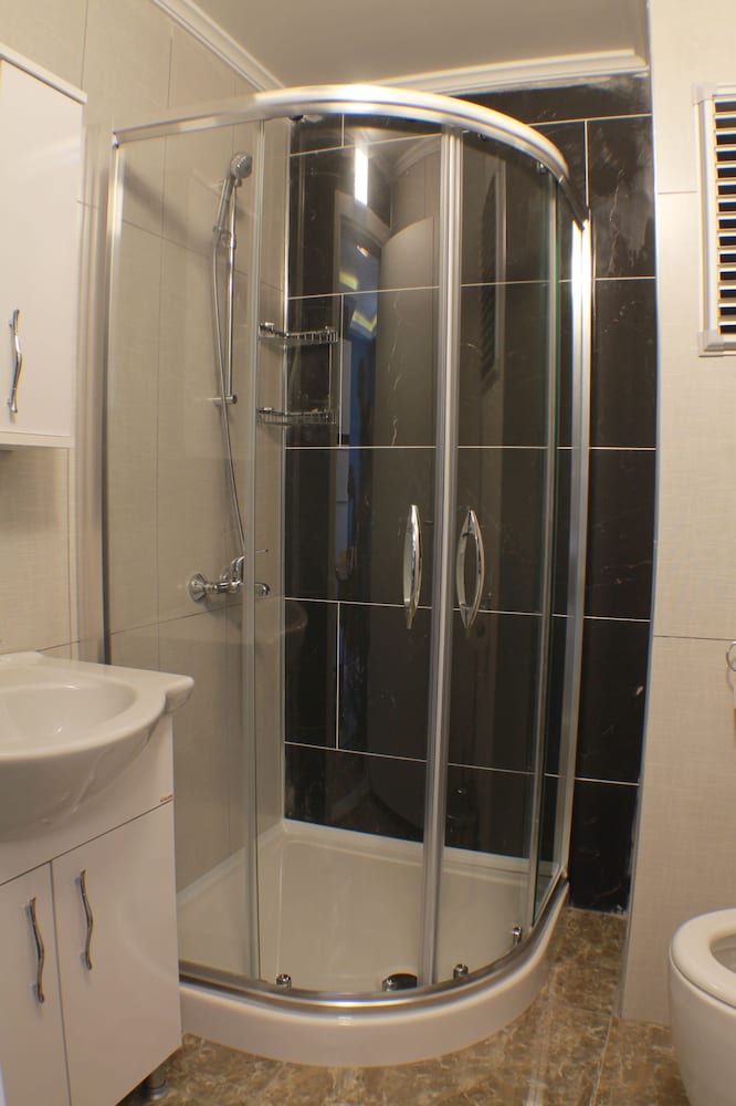 Hirande Hotel 49/50