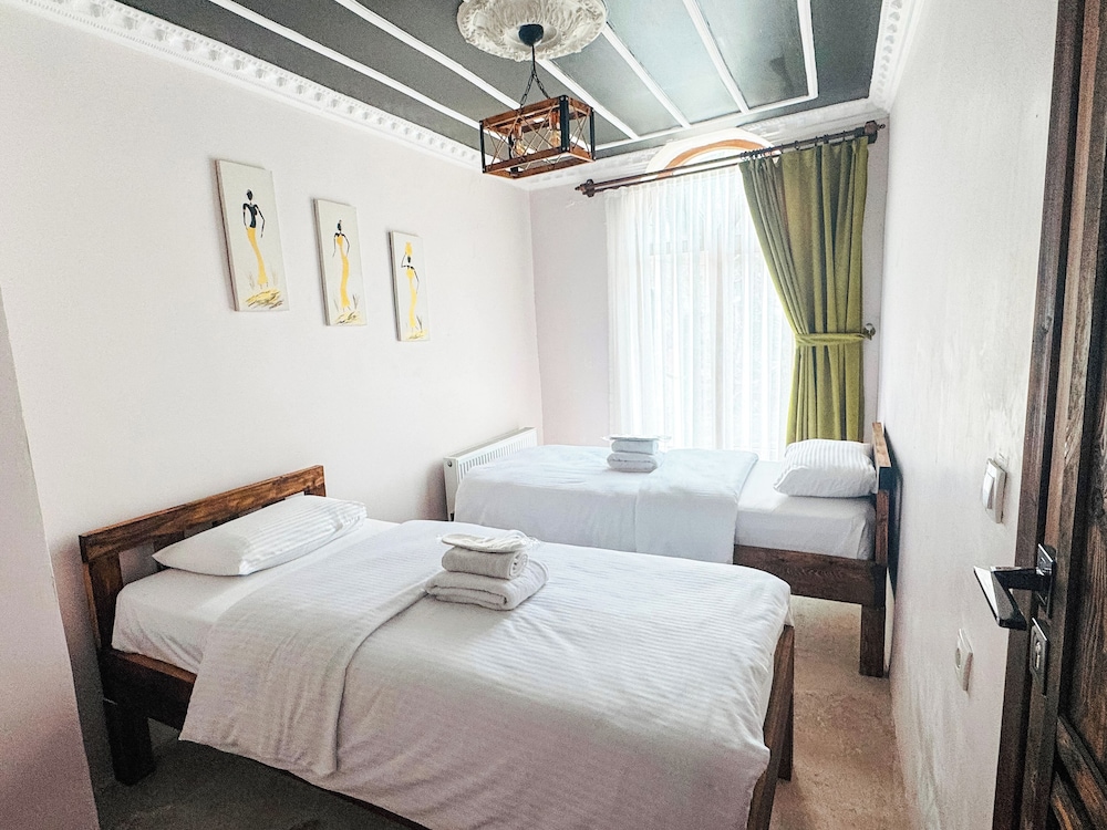 My Cave Suites 14/50