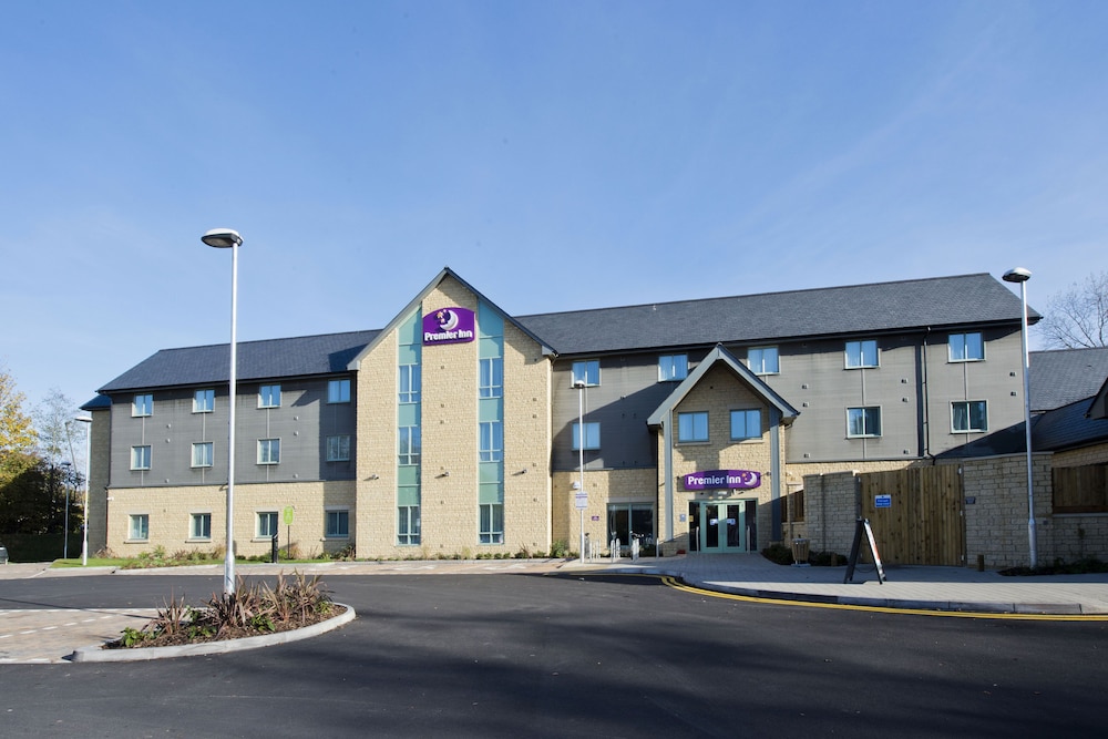 Premier Inn Cirencester Town Centre 51/57