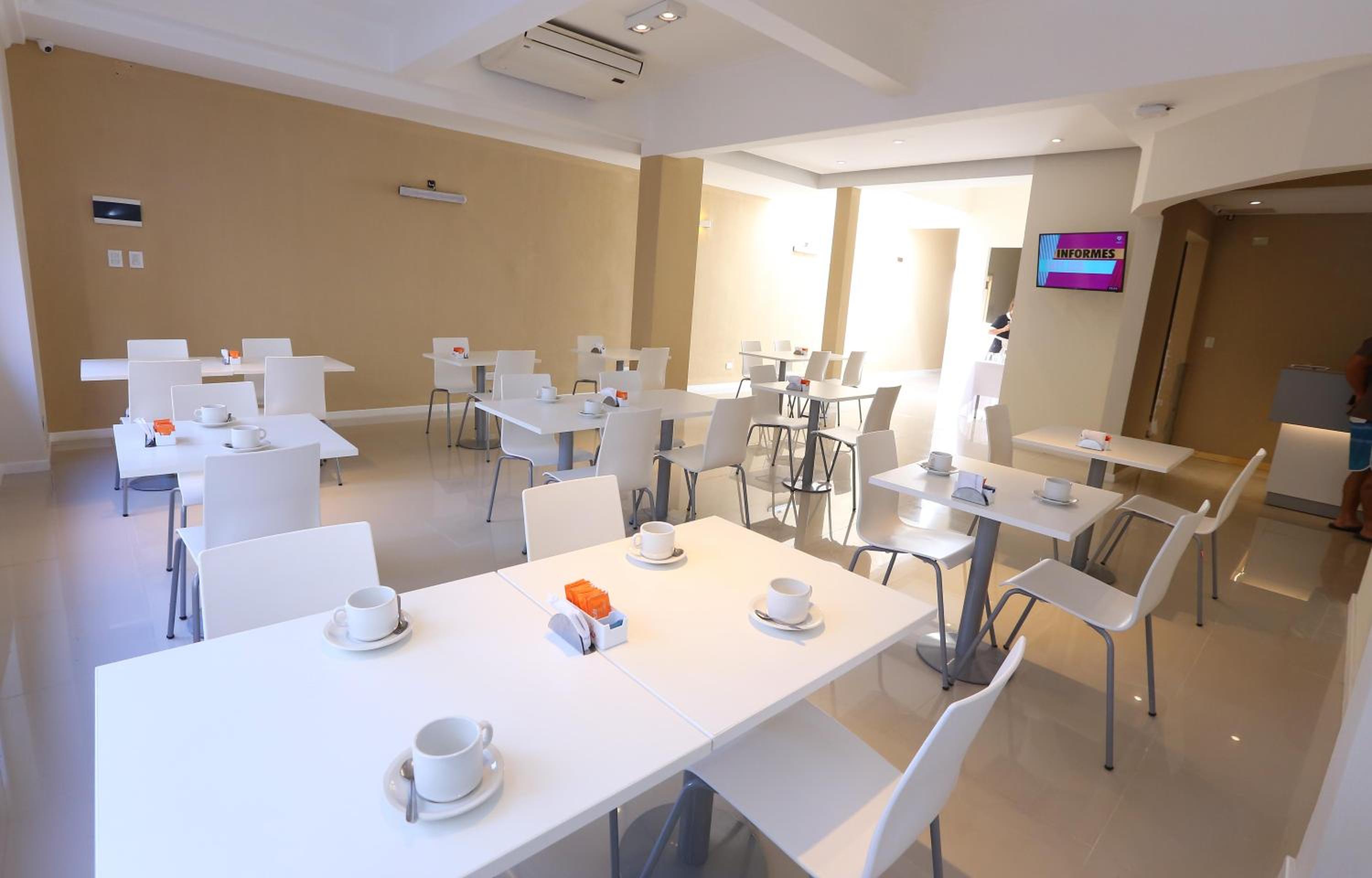 Acqua Hotel 28/34