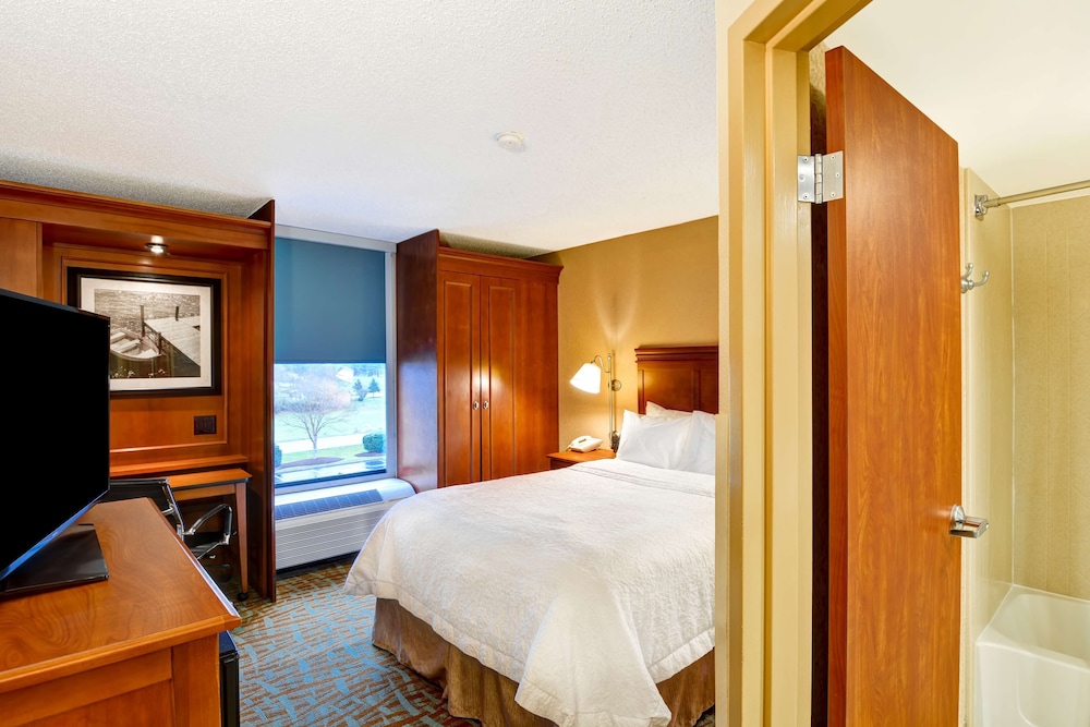 Hampton Inn Hendersonville 14/55
