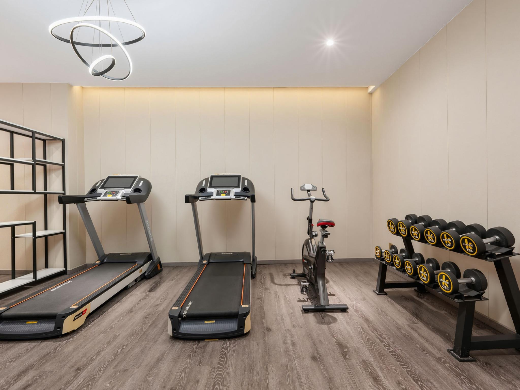 Vienna Hotel (Guangzhou Shiling Leather City) 40/58