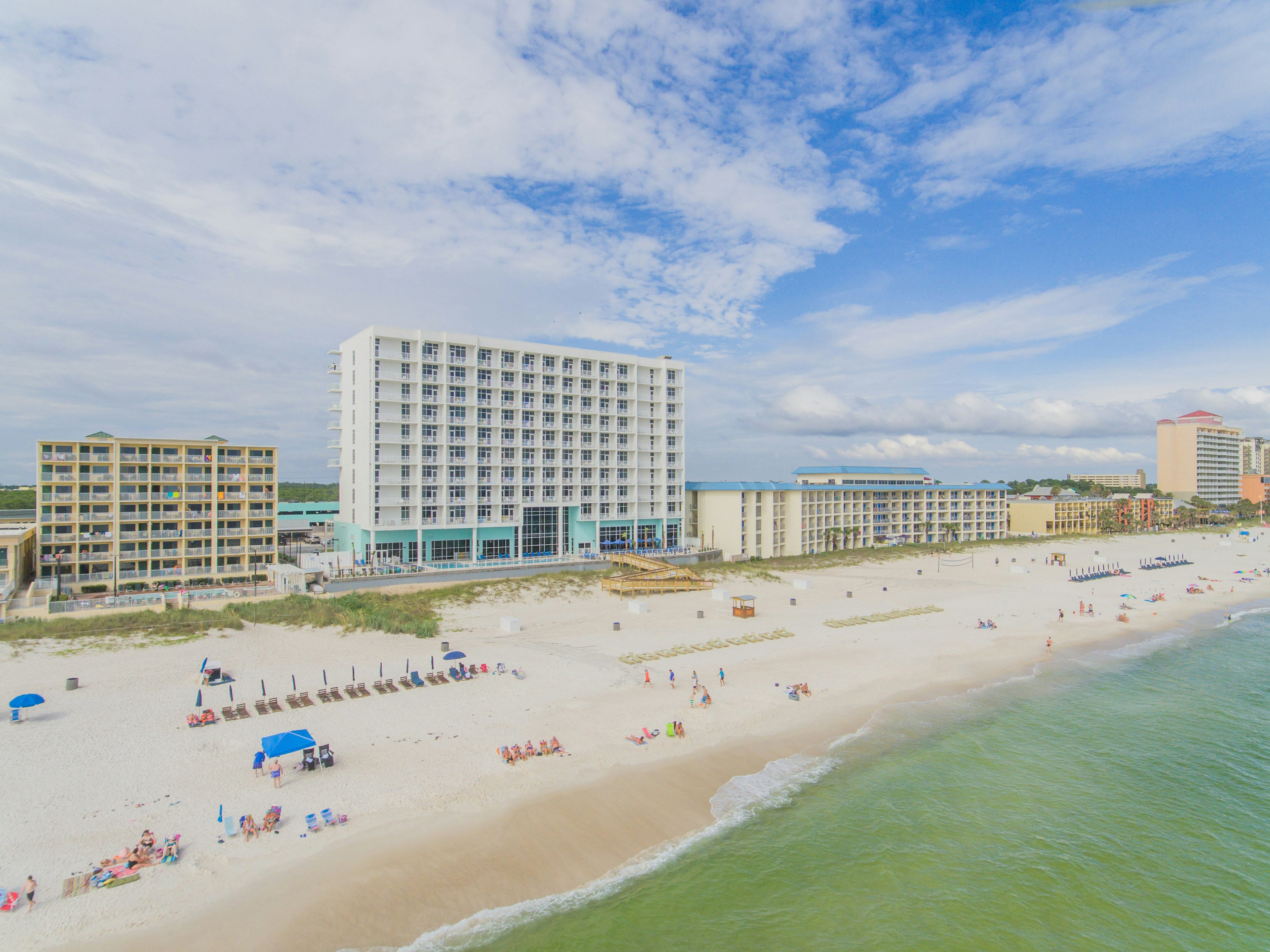 Hampton Inn & Suites Panama City Beach-Beachfront 32/33