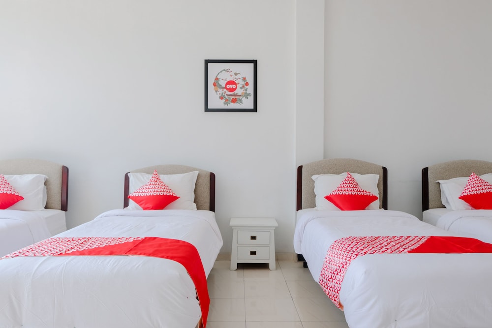 Hotel O Batu near Jatim Park formerly Villa Bukit Panderman Residence 21/49