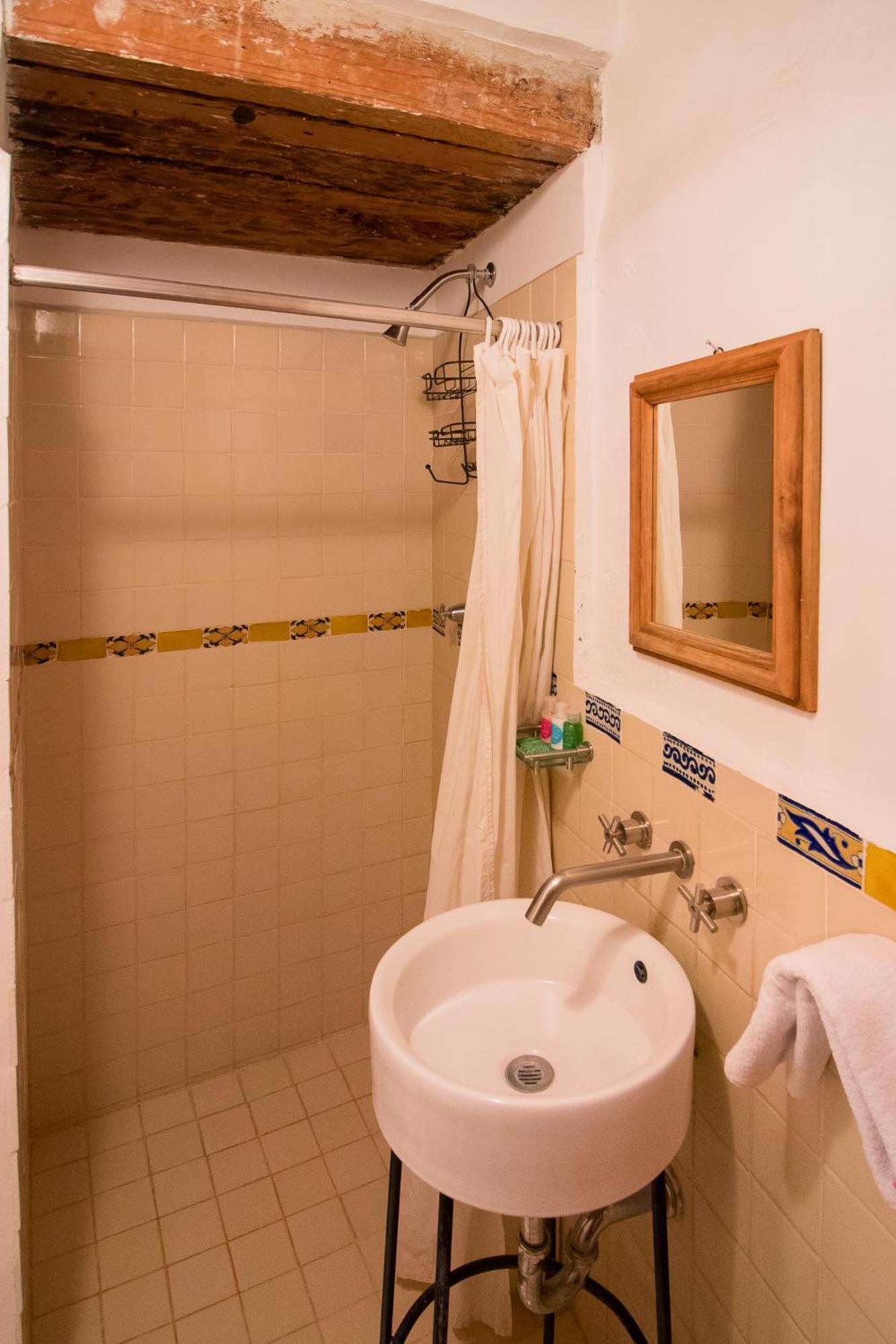 Hotel Meson Cuevano 48/50