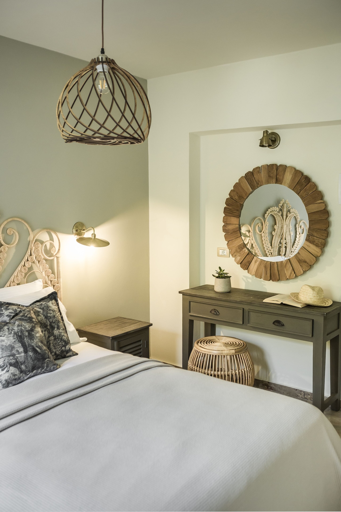 ROOM, DOUBLE OR TWIN BED, GARDEN VIEW