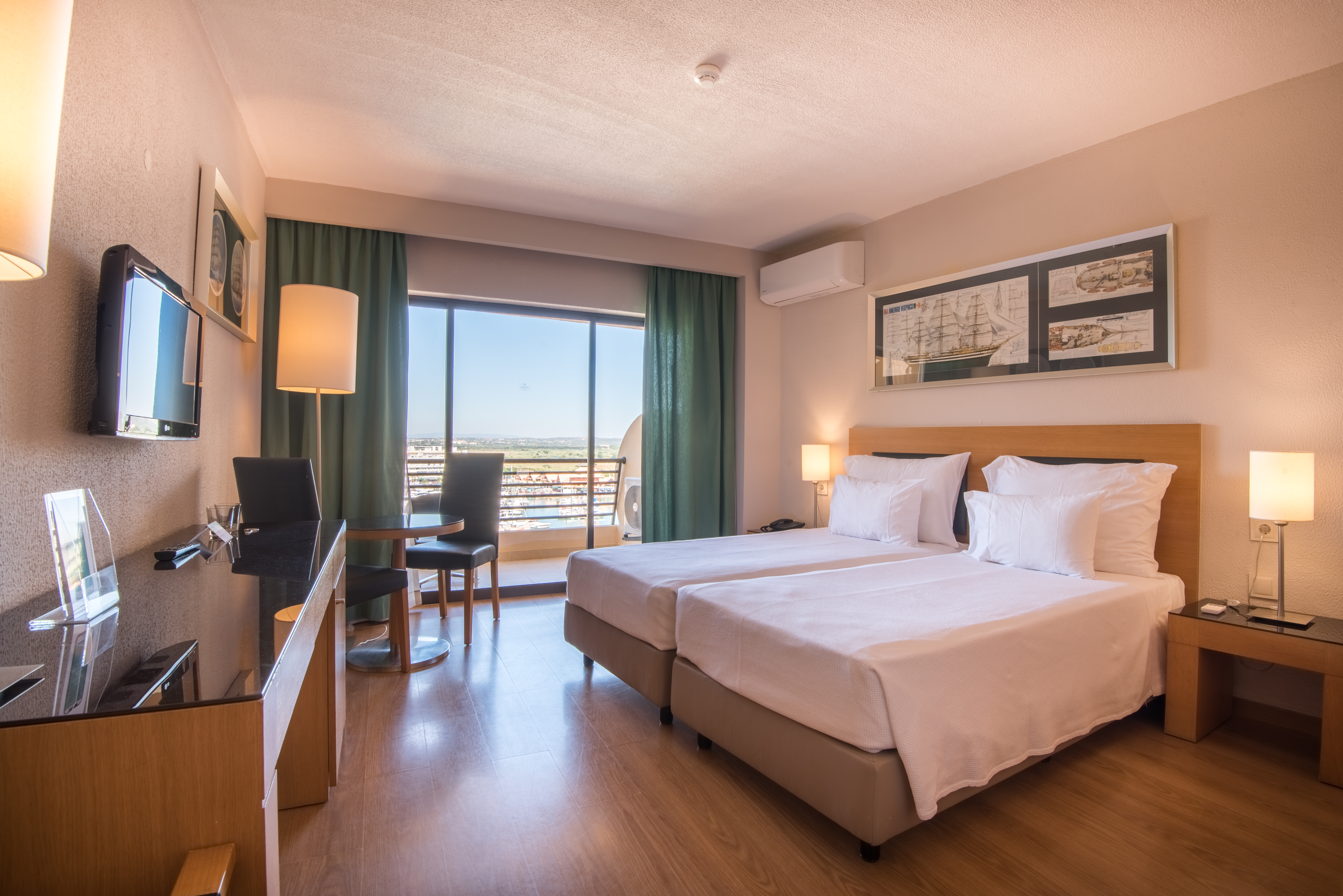 Room, Double or Twin Bed, Sea View