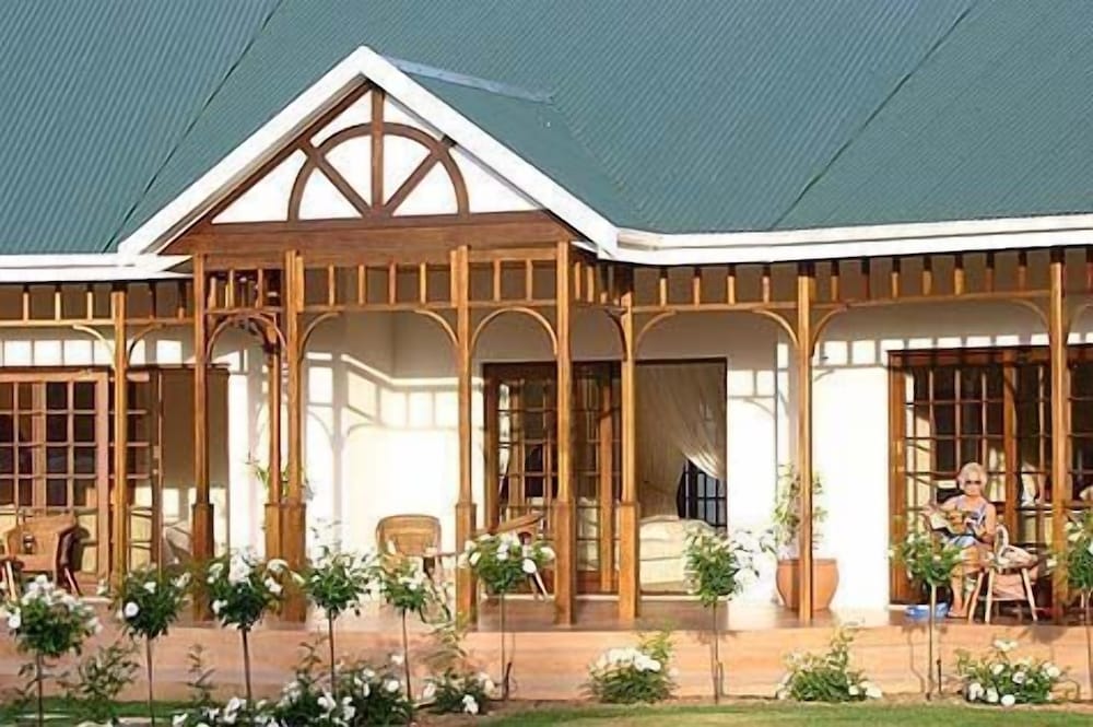 HLANGANA LODGE 29/56