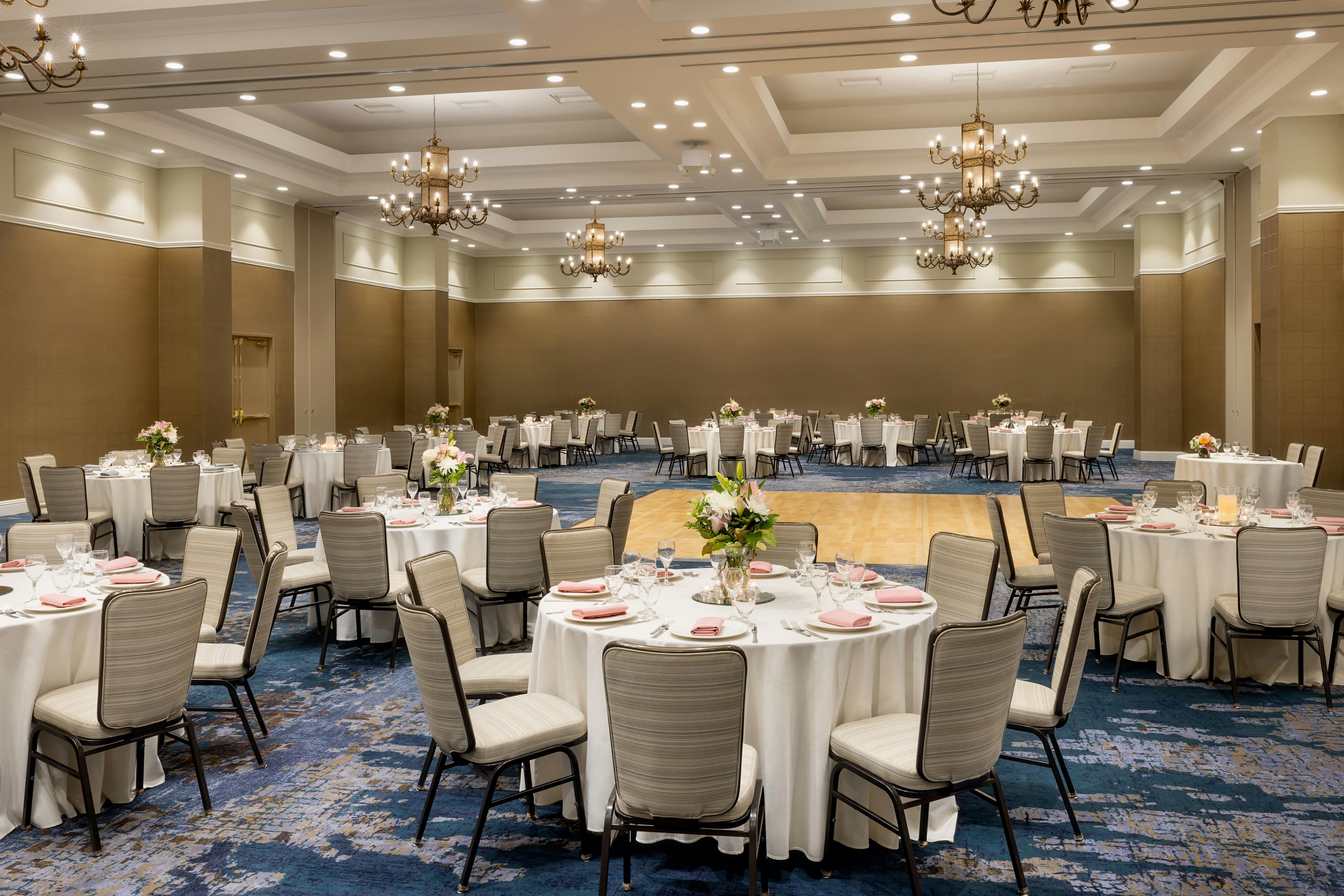 HILTON TUCSON EAST 31/53
