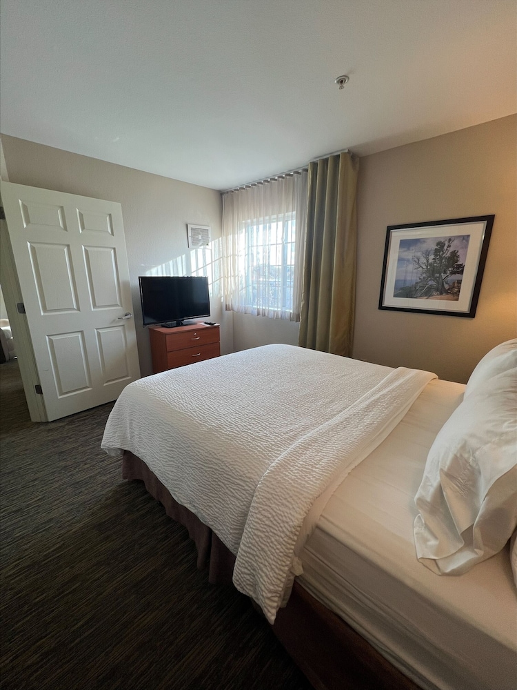 Candlewood Suites Wichita Falls At Maurine Street 14/45