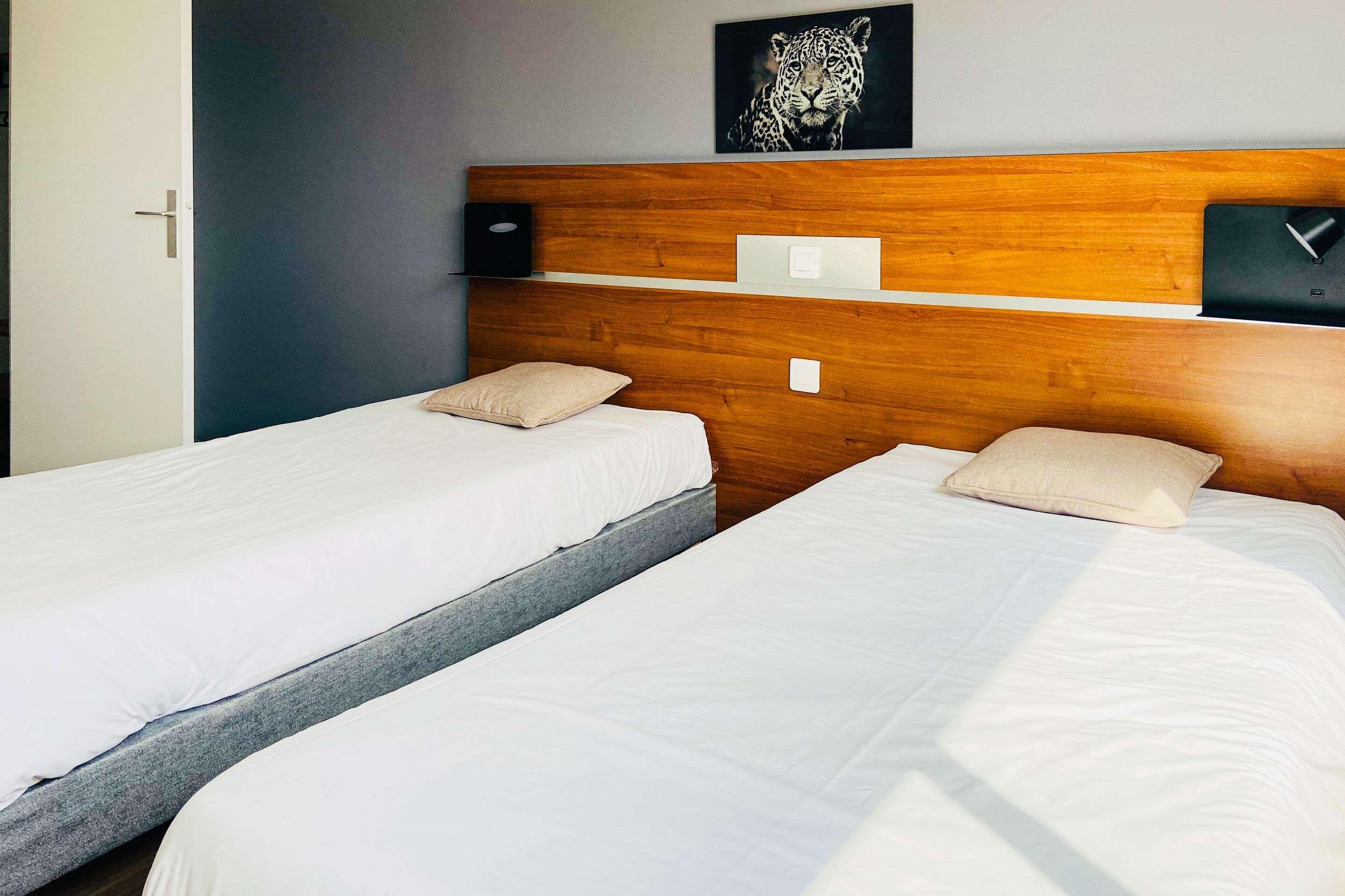 EFFICIENCY, TWIN BEDS, ACCESSIBLE