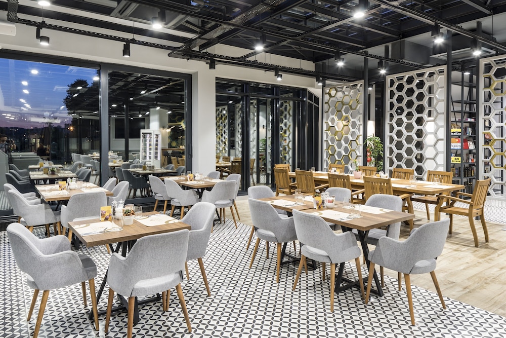 Arise Hotel Golden Horn 34/43