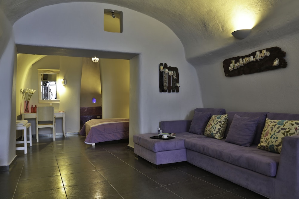 Aroma Suites 39/65