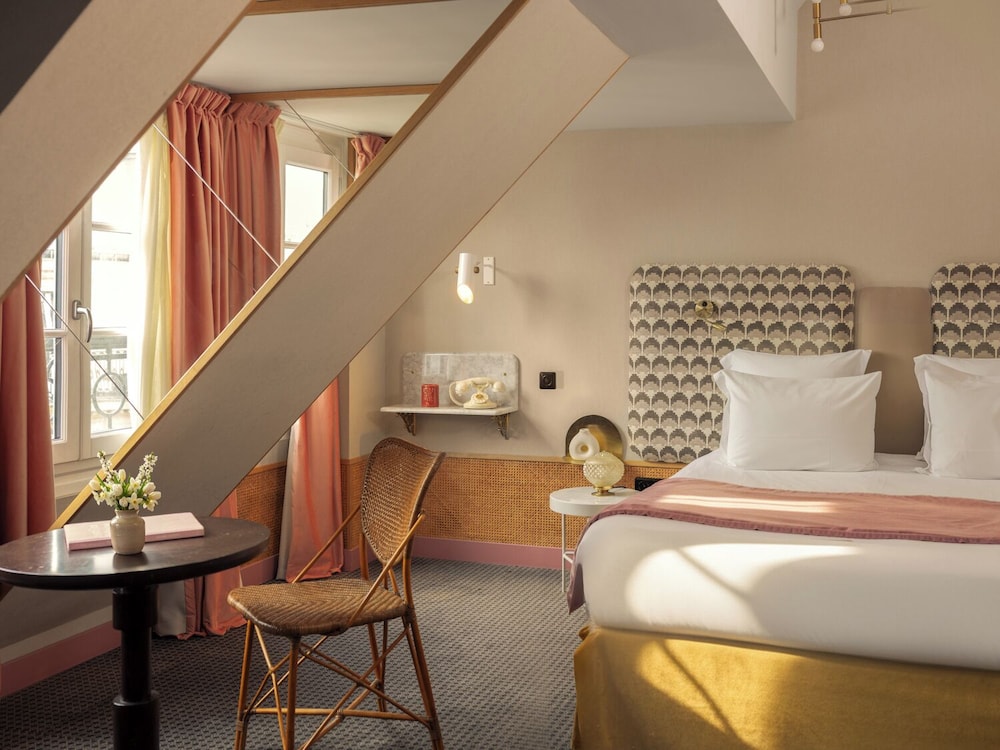 HANDSOME HOTEL BY ELEGANCIA 23/74