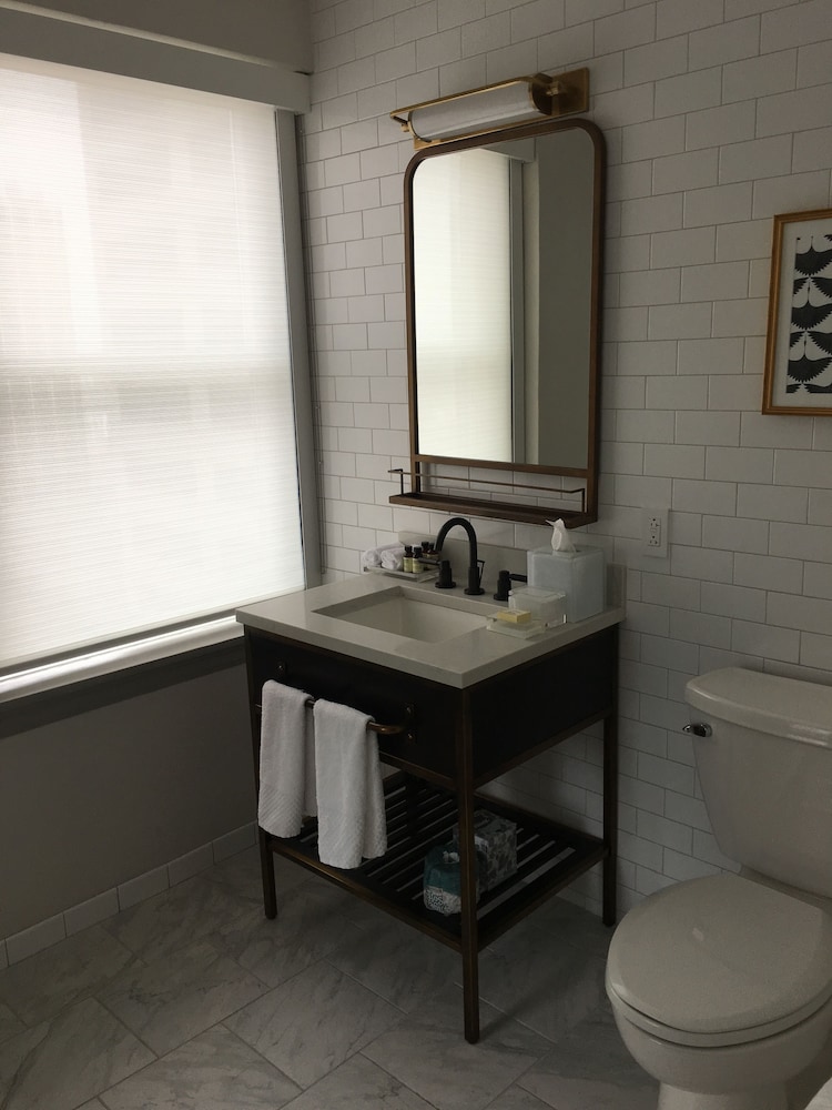 Hotel Phillips Kansas City Curio Collection by Hilton 47/50