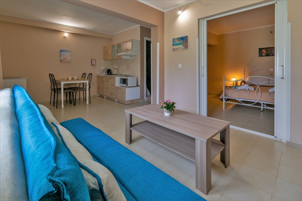 Govino Bay 19/50