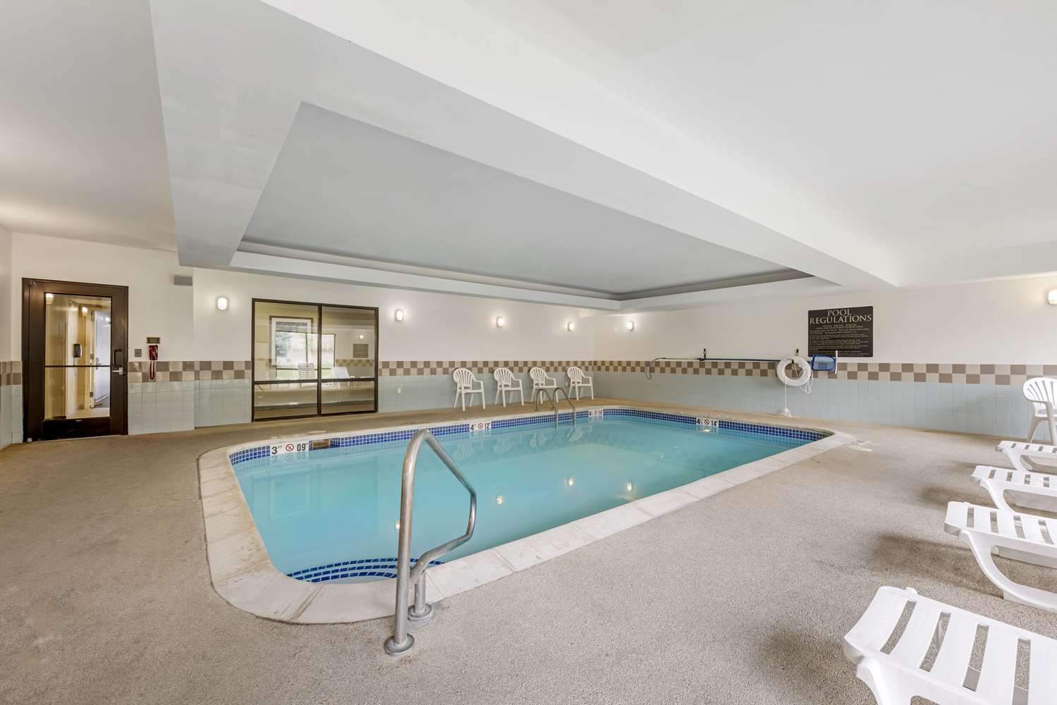 Comfort Suites East 21/42
