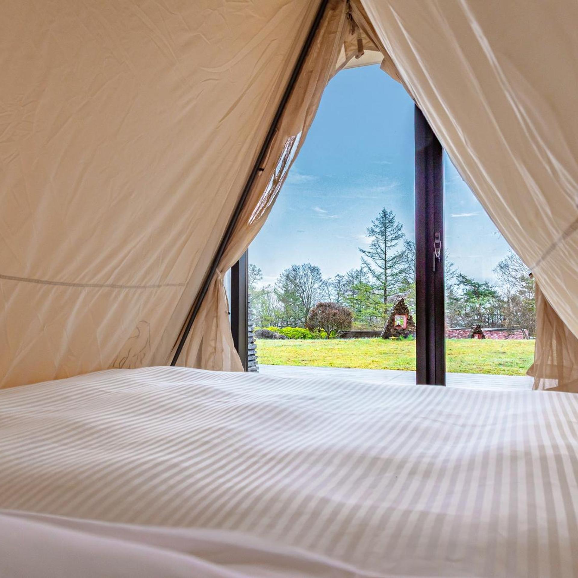 Tree House, Single Bed