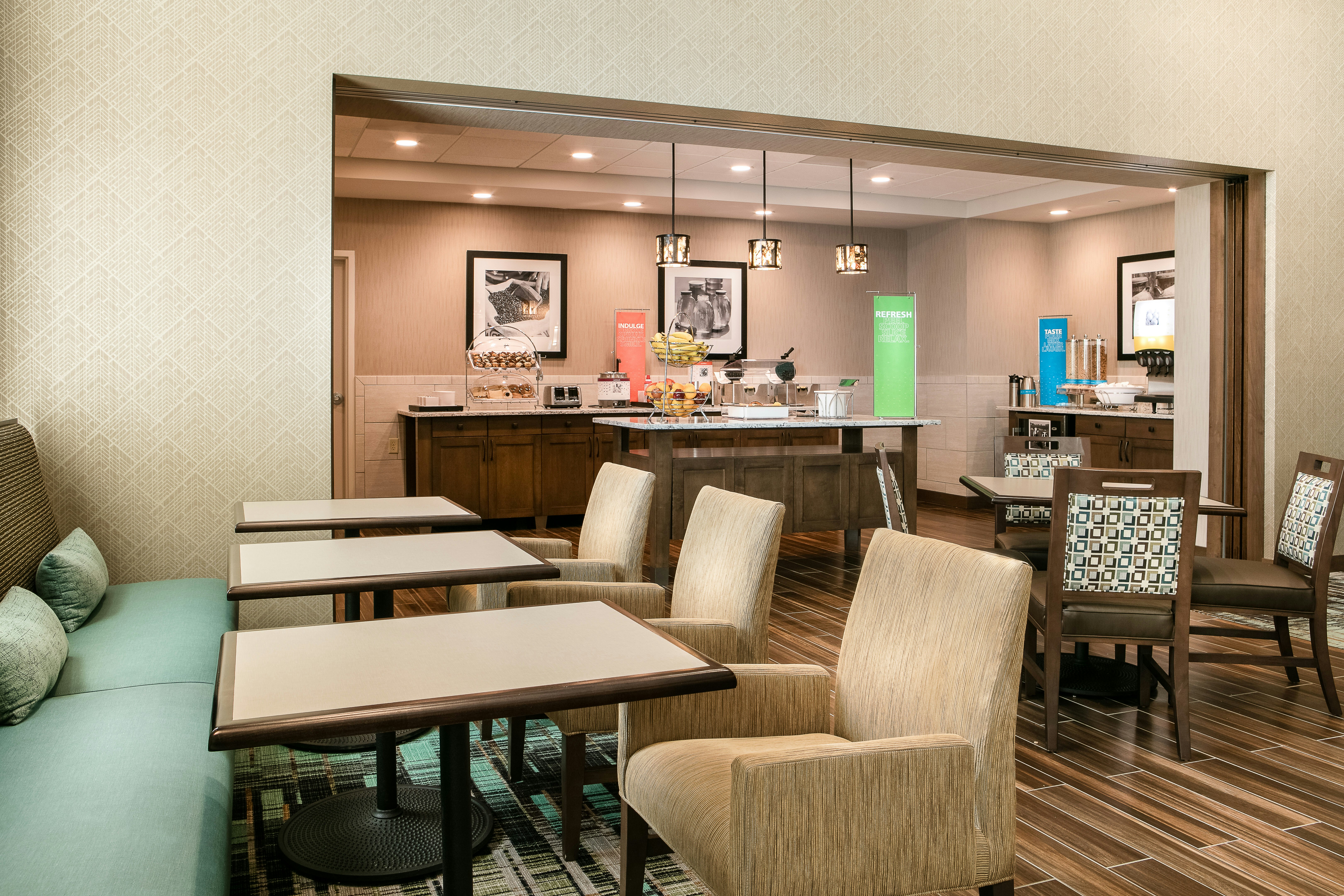 Hampton Inn & Suites Mason City 10/14