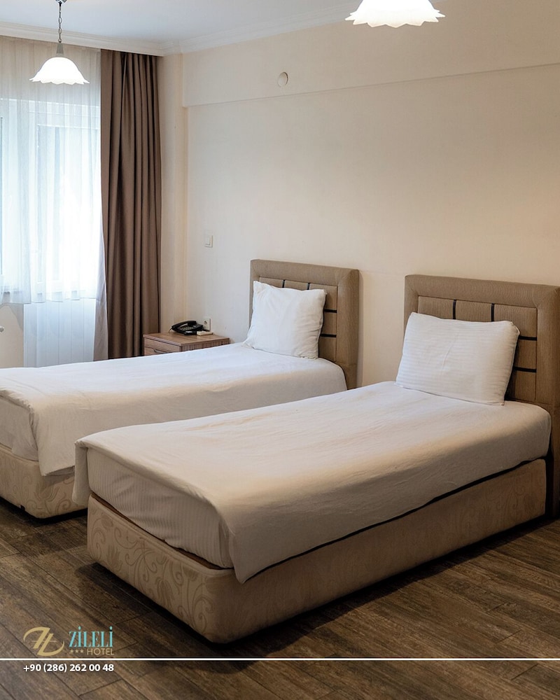 1 BEDROOM, STANDARD, DOUBLE OR TWIN BED