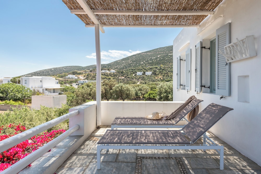 Verina Suites 24/50