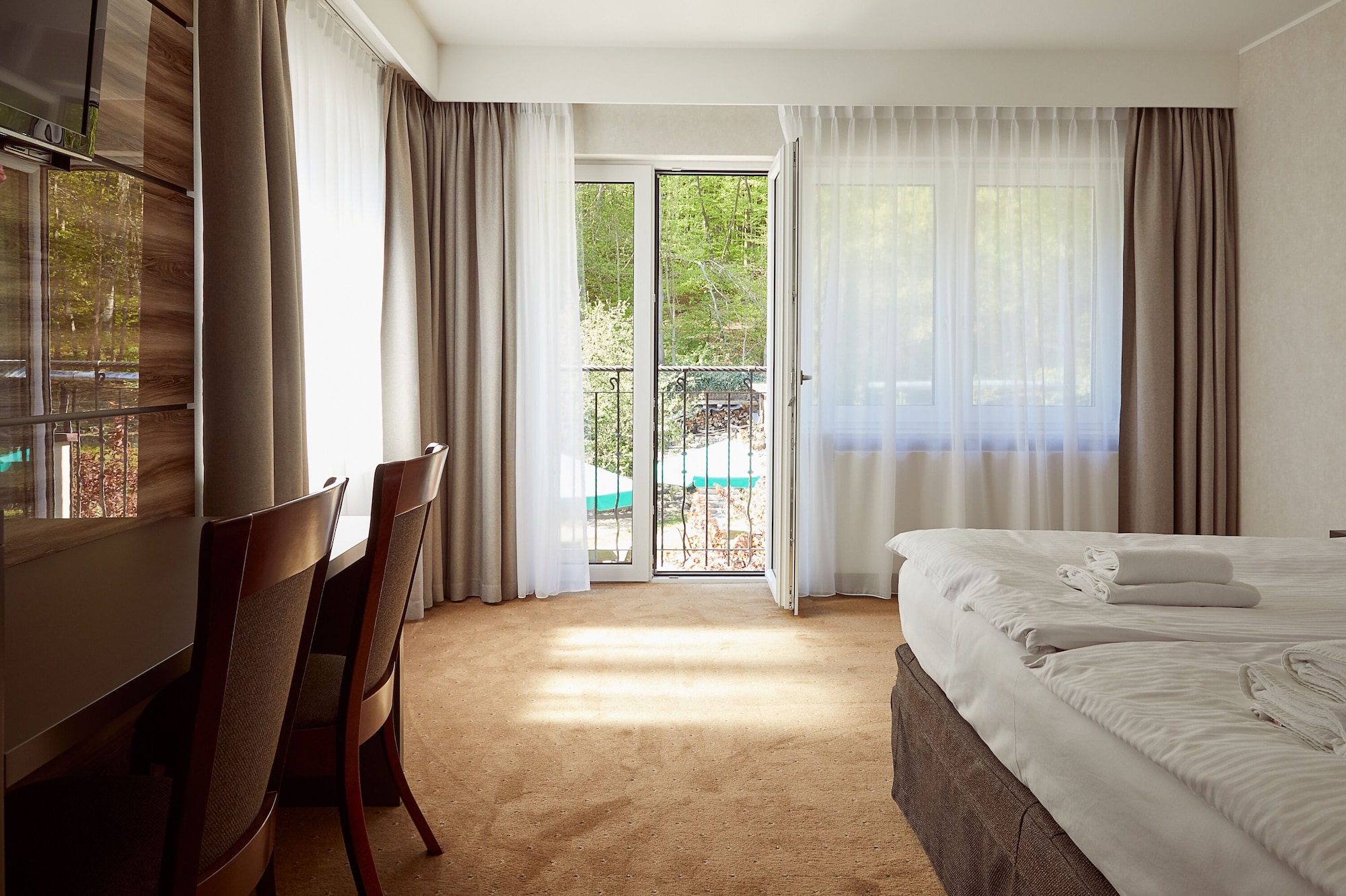 Exclusive, King Bed