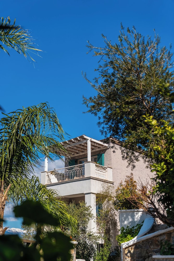Unique Hotel Fethiye 66/69