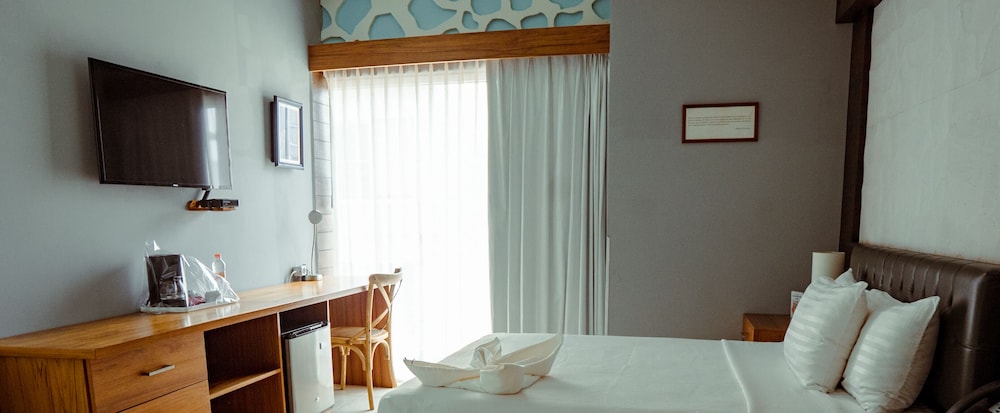 Hotel & Suites Clipperton 25/66