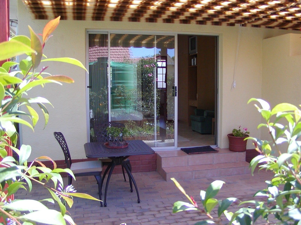 Ascot Gardens Self Catering 11/20