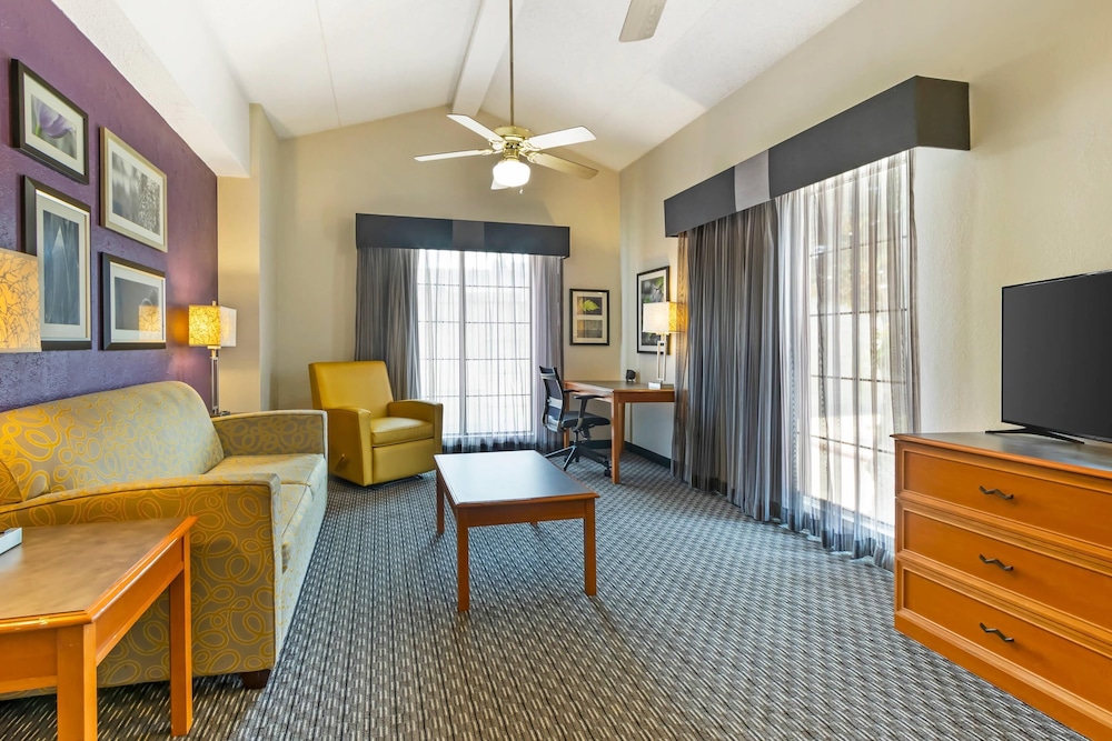 Quality Inn & Suites North Charleston Ashley Phosphate 32/50