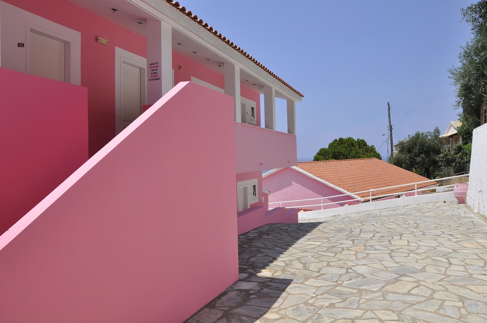 The Pink Palace 40/51