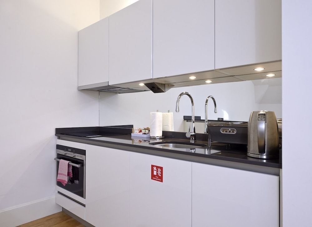 Destiny Scotland - St. Andrew Square Apartments 5/50