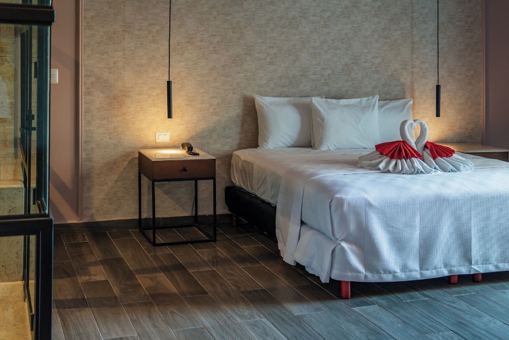 Hotel MID Project 18/58