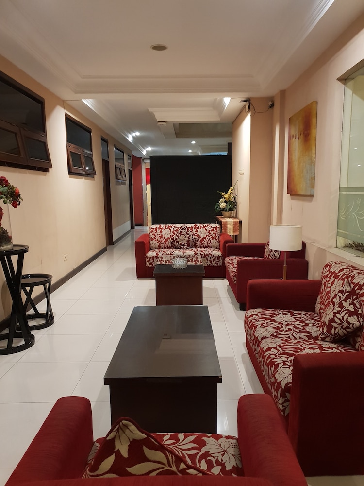 Scarlet Kebon Kawung Hotel 45/71