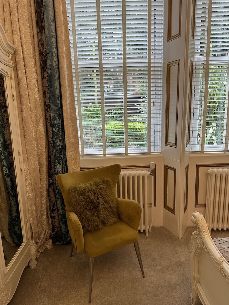 Derby Manor 27/50