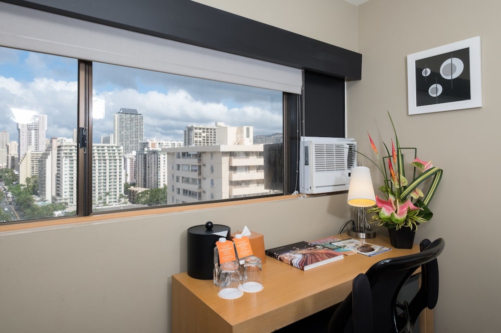 Vive Hotel Waikiki 57/77