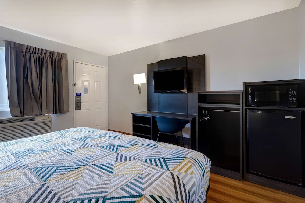Motel6 Buttonwillow, CA - Central 22/50
