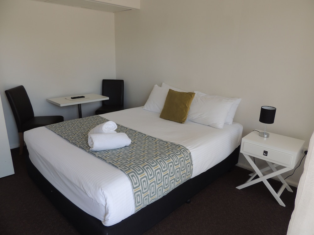 Comfort Inn Premier 6/28