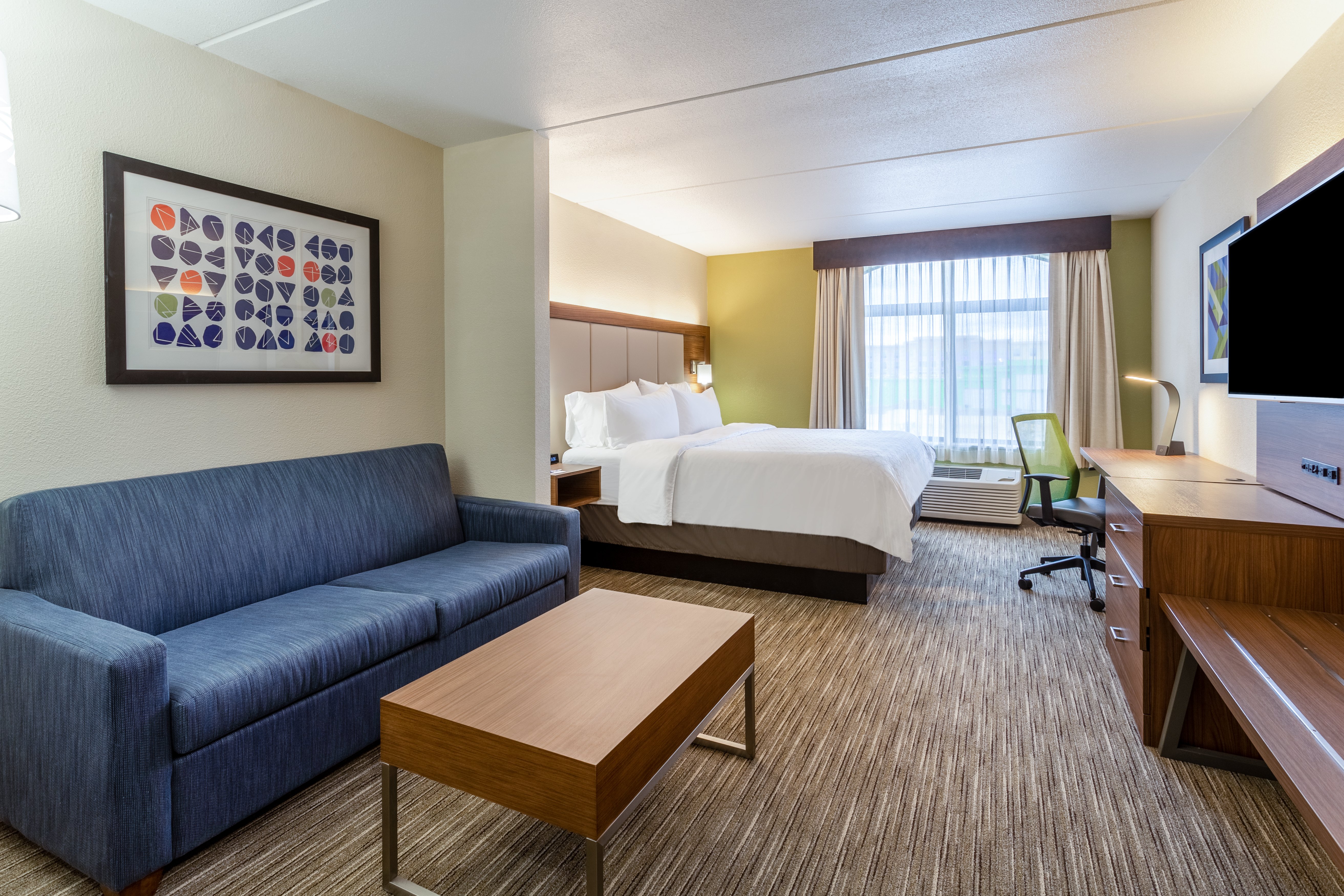 Holiday Inn Express And Suites Cedar Falls Waterloo 8/23