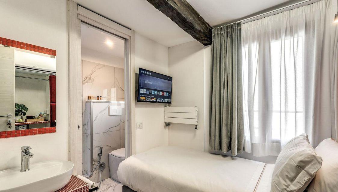 غرفة مفردة، Tritone Top House 2/8