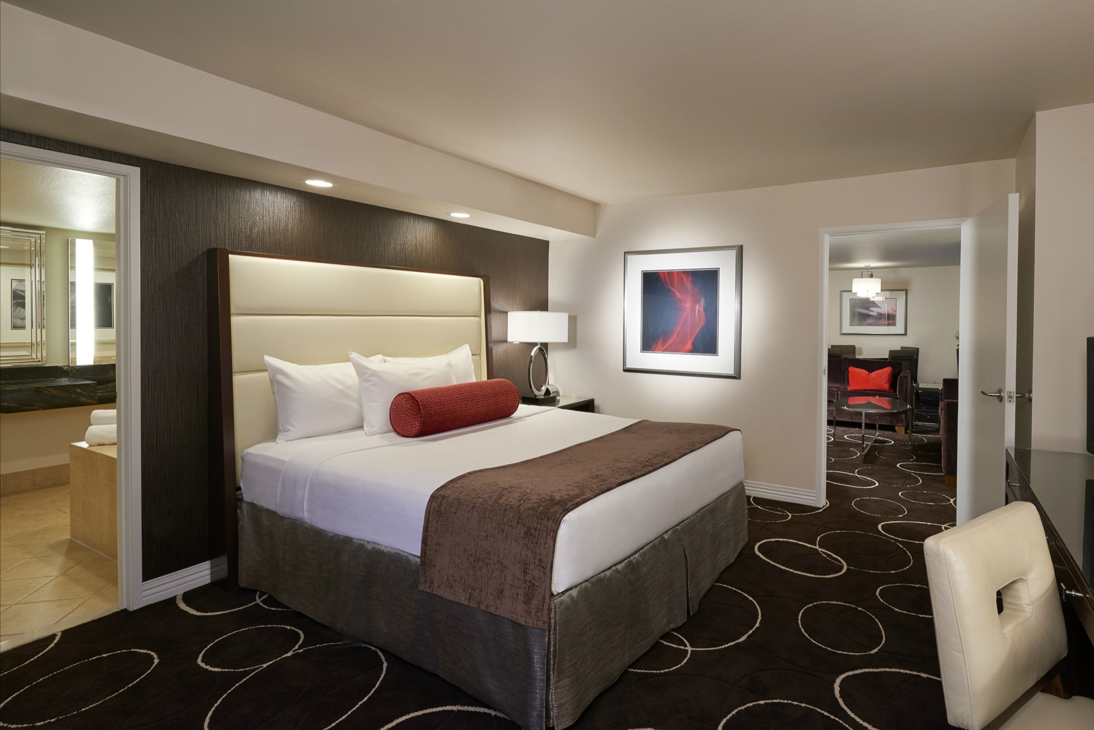 LUXURY, SUITE, KING BED