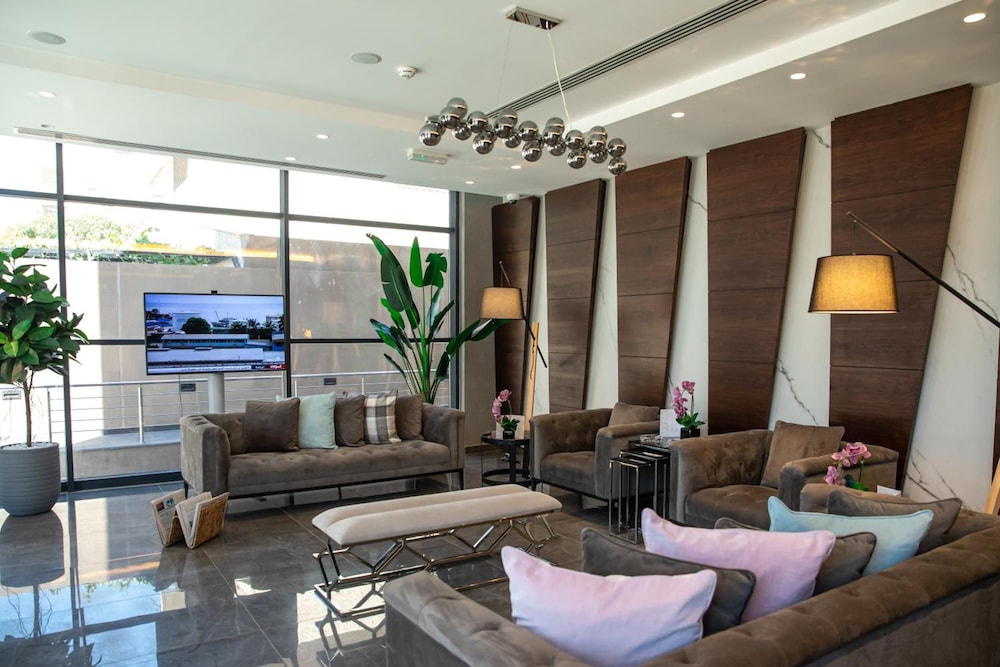 Compass Amman 28/46