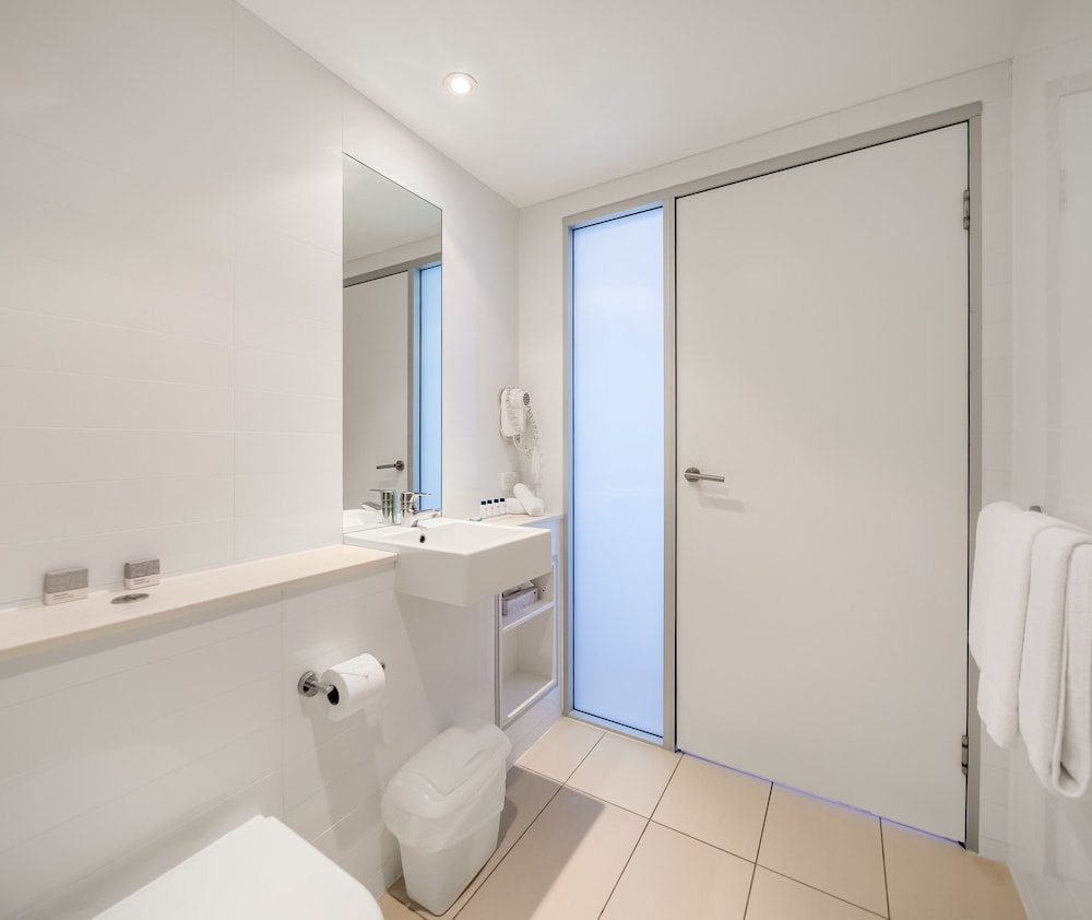 Oaks Nelson Bay Lure Suites 59/62