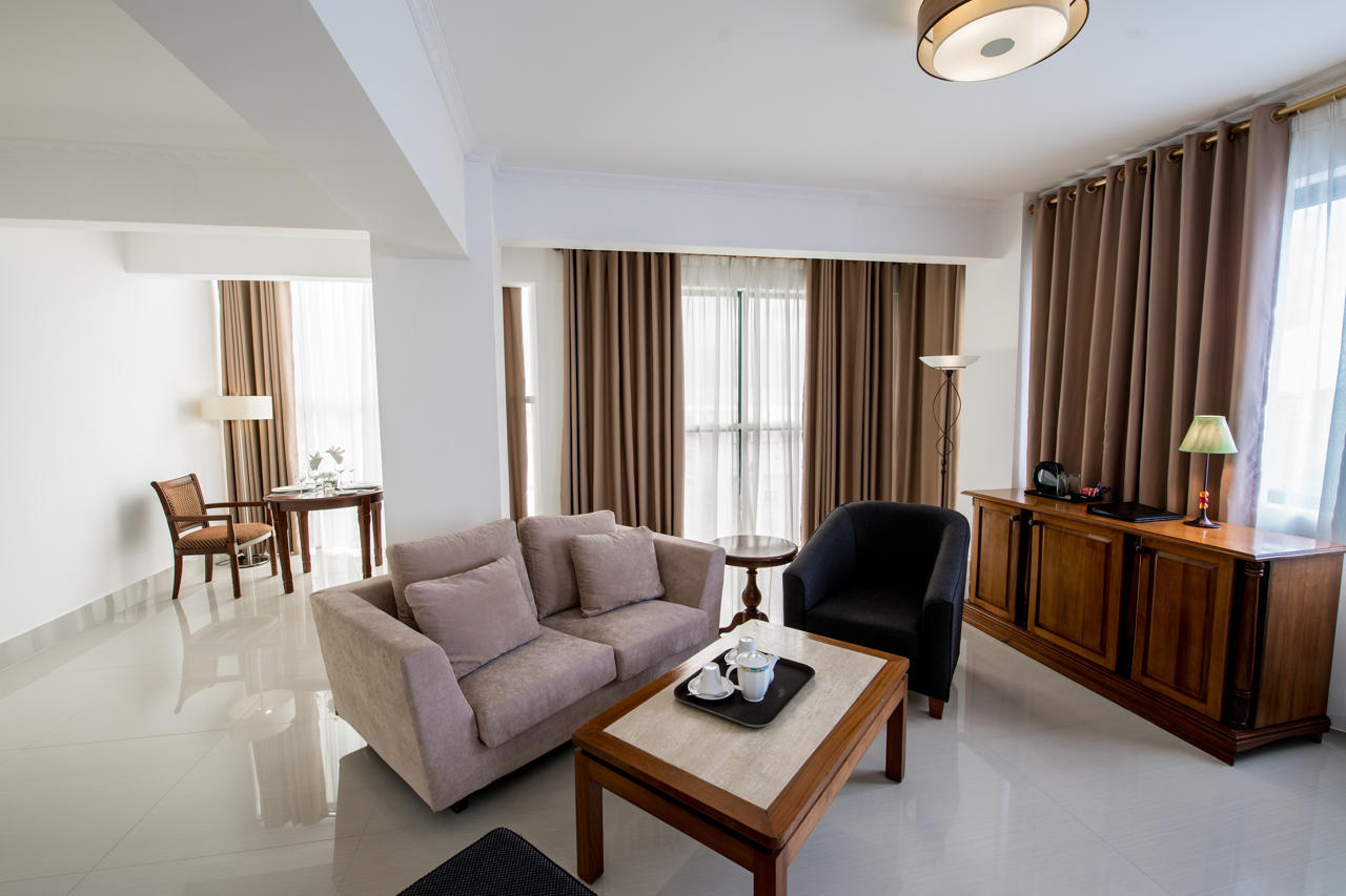 Palms Hotel 24/41