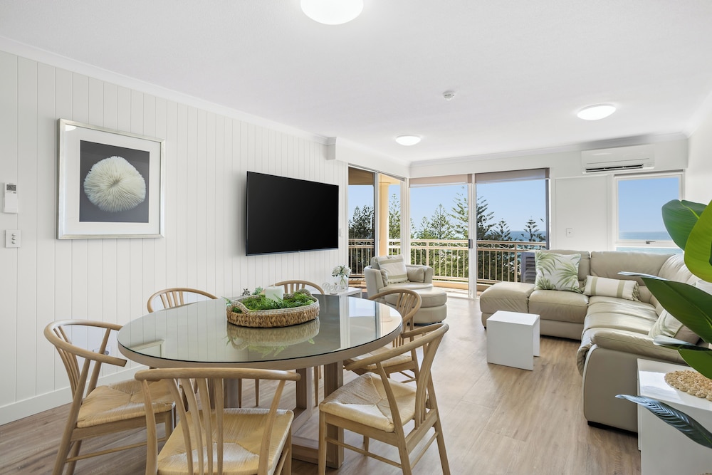 ULTIQA Burleigh Mediterranean Resort 57/65