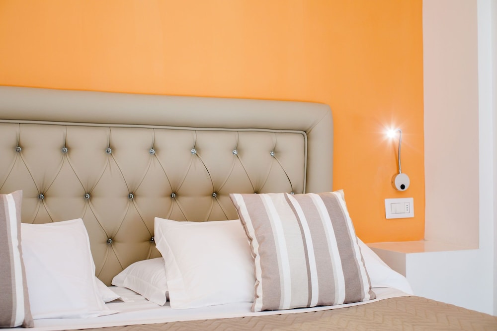Sorrento Comfort Rooms 13/22