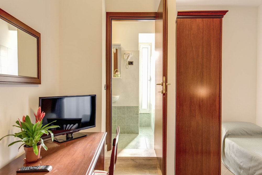 Hotel Flavio Rome 23/33