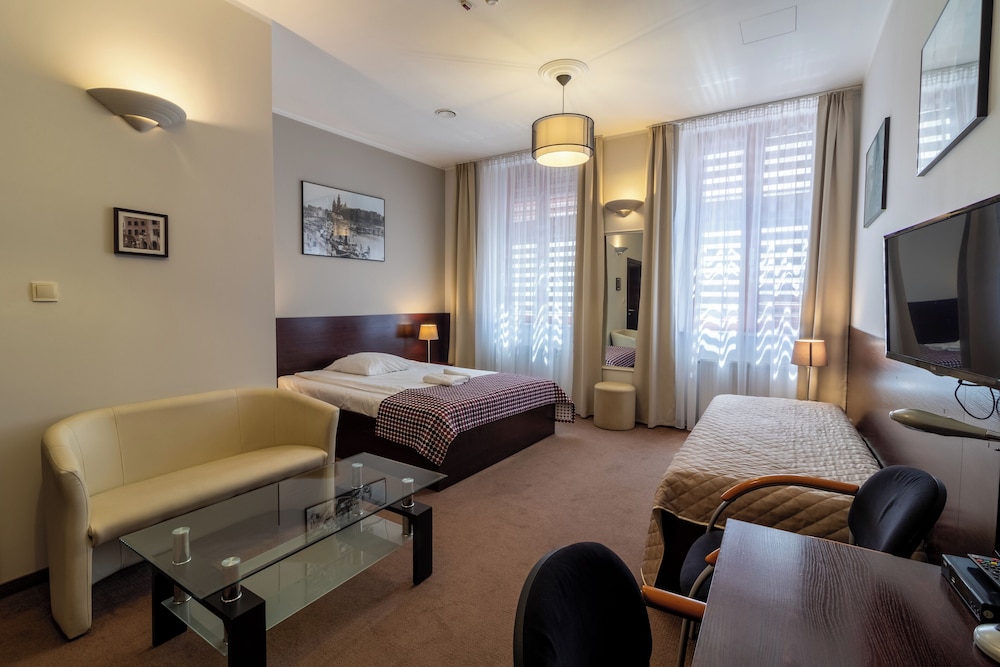 Atlantic Hotel 19/35