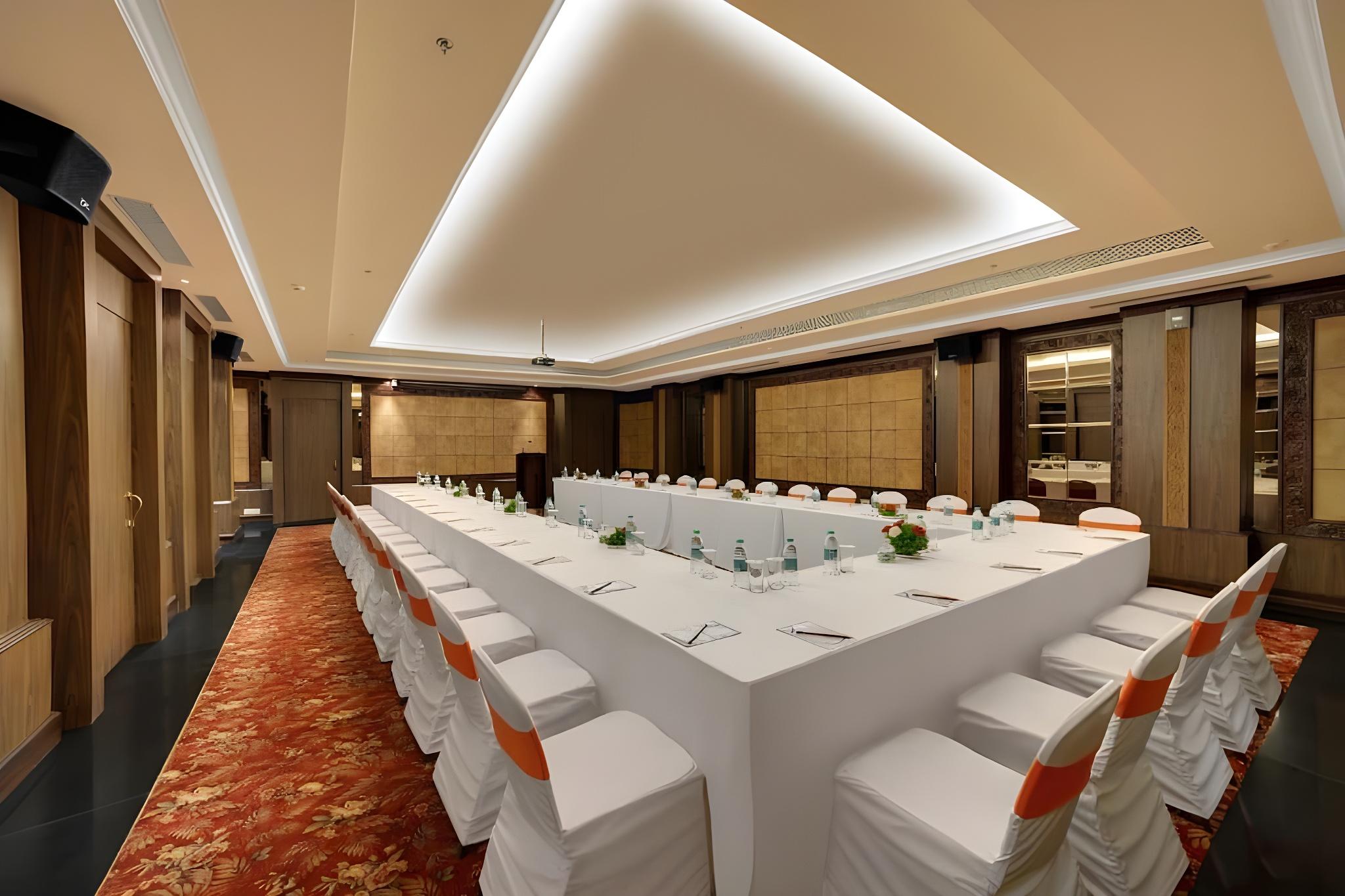 FENICIA RIVERSIDE RESORT 32/42